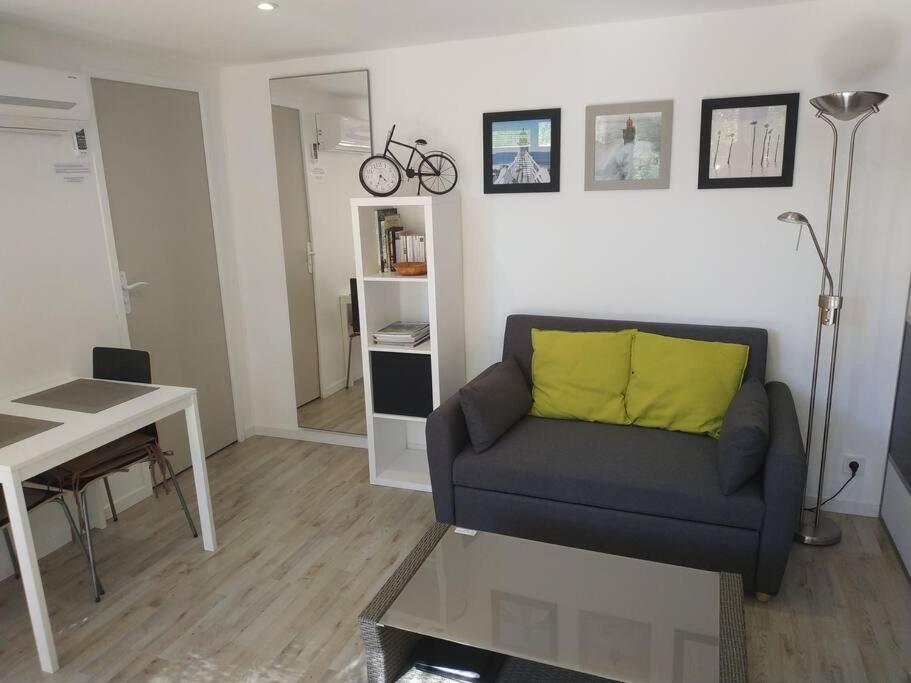 Appartement Studio Jacuzzi Prive A 8 Min A Pied De La Plage à La Ciotat Extérieur photo