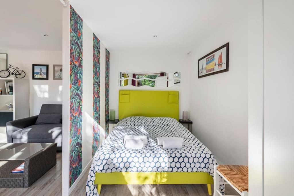 Appartement Studio Jacuzzi Prive A 8 Min A Pied De La Plage à La Ciotat Extérieur photo