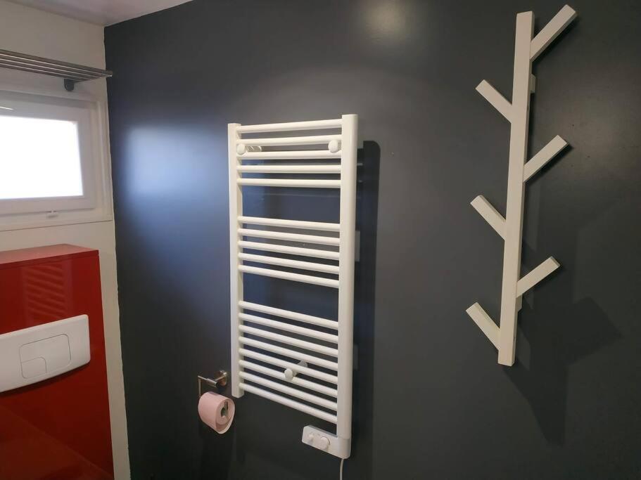 Appartement Studio Jacuzzi Prive A 8 Min A Pied De La Plage à La Ciotat Extérieur photo