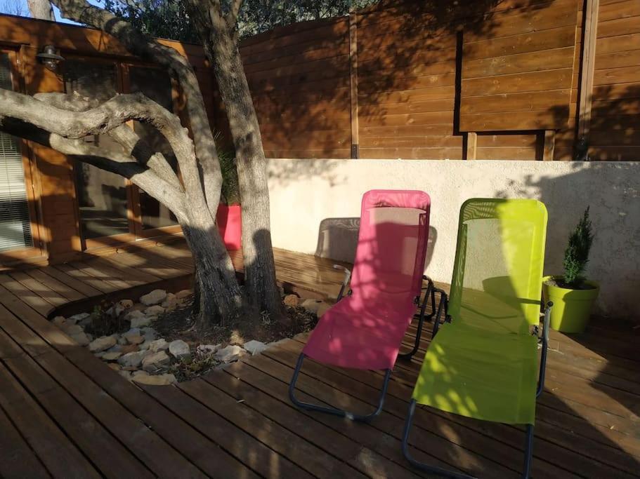 Appartement Studio Jacuzzi Prive A 8 Min A Pied De La Plage à La Ciotat Extérieur photo