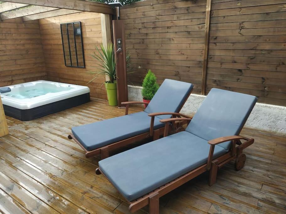 Appartement Studio Jacuzzi Prive A 8 Min A Pied De La Plage à La Ciotat Extérieur photo