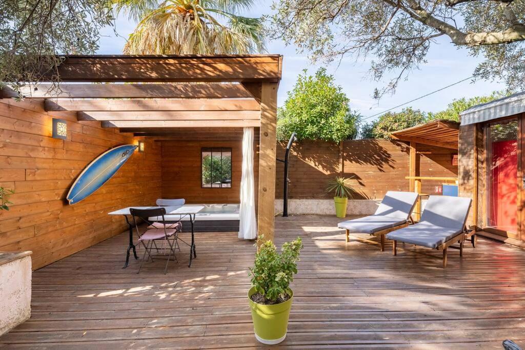 Appartement Studio Jacuzzi Prive A 8 Min A Pied De La Plage à La Ciotat Extérieur photo