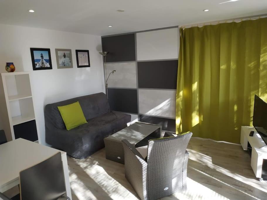 Appartement Studio Jacuzzi Prive A 8 Min A Pied De La Plage à La Ciotat Extérieur photo